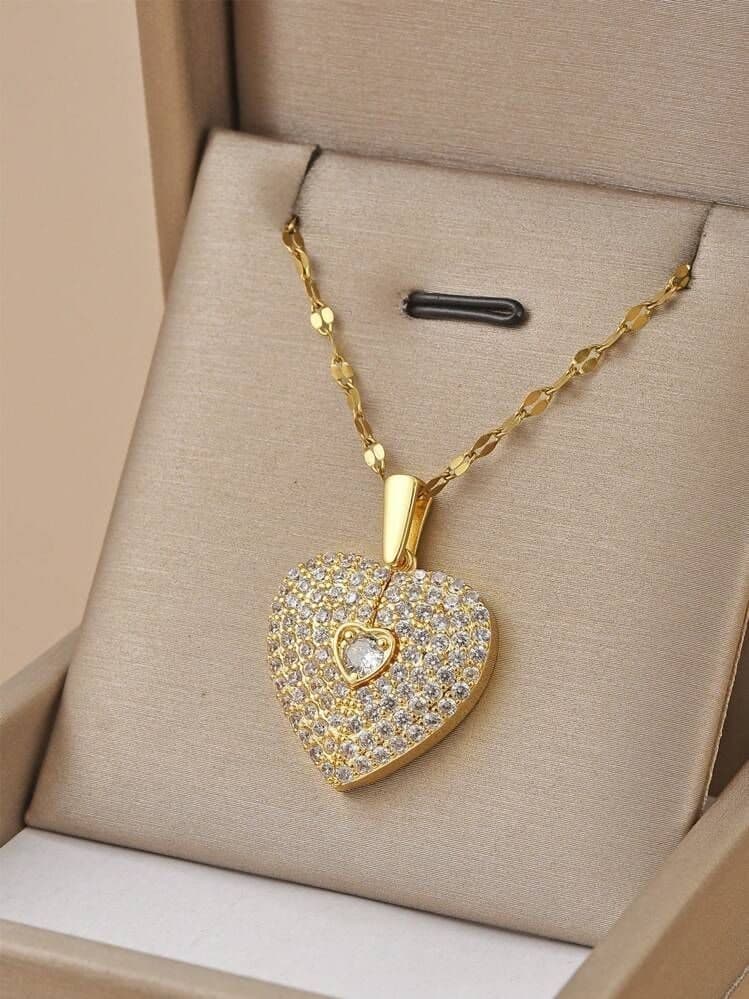 Female necklace